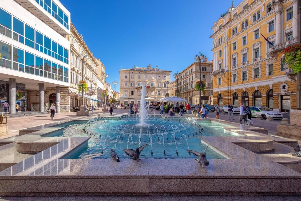 Adria Square Studios Rijeka Exterior photo